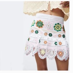New - Zara Floral Embroidered Skirt White Boho Festival Mini Skirt Skort